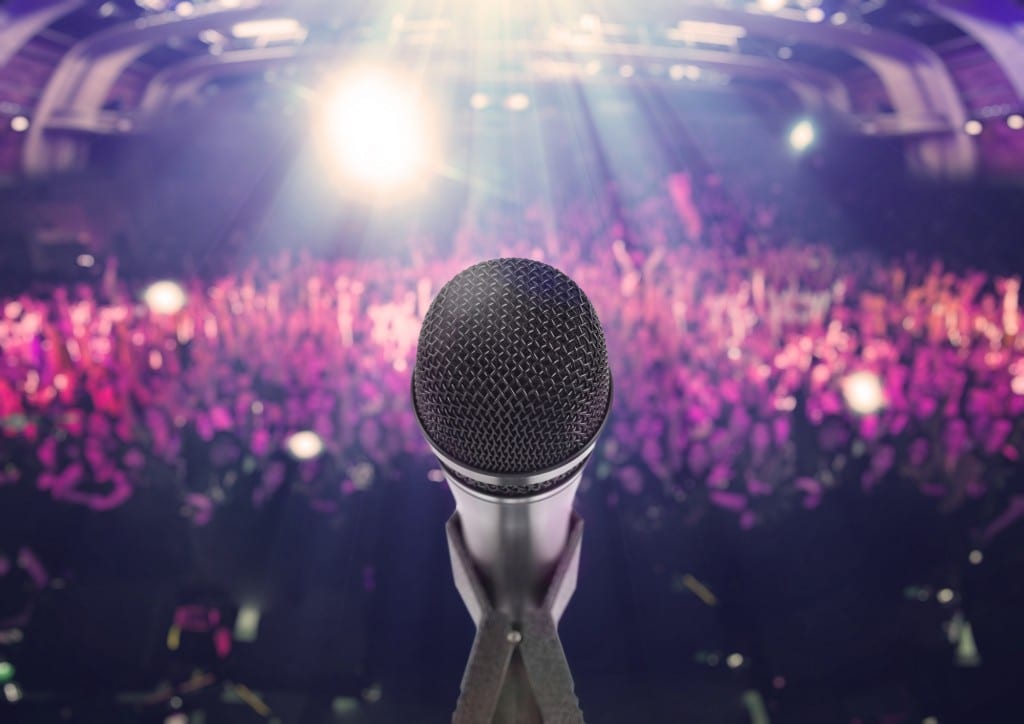 8 Ways Professional Keynote Speakers Can Deliver Massive Value for the Audience and Event Host